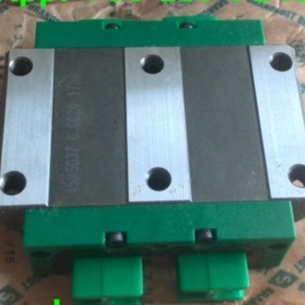横軸 KWVE15W-V1-G2 線形回転ボール軸承 KWVE15W-G3-V2 37x68x21mm