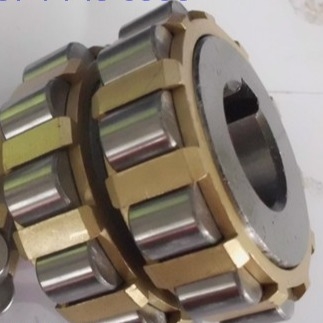 25x68.2x42mm エクセントリックベアリング 400752305 ナイロンケージベアリング 内径25mm
